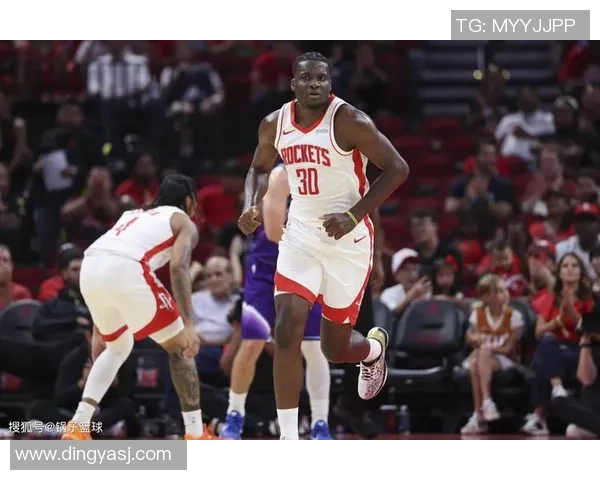 2013年火箭队与勇士队激战回顾球星表现与比赛精彩瞬间分析